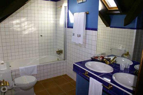 Hostal Meson Leira Antiga Cedeira Exteriör bild